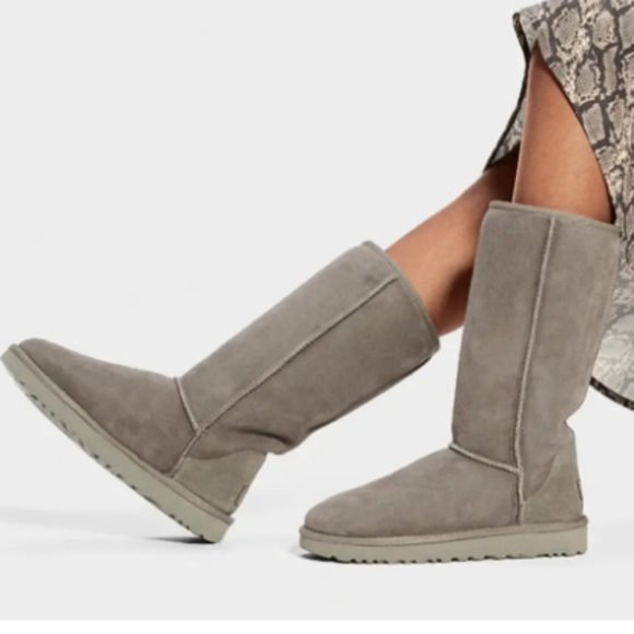 UGG Classic Ii Tall Shearling Boot Grey - Picture 5 of 9